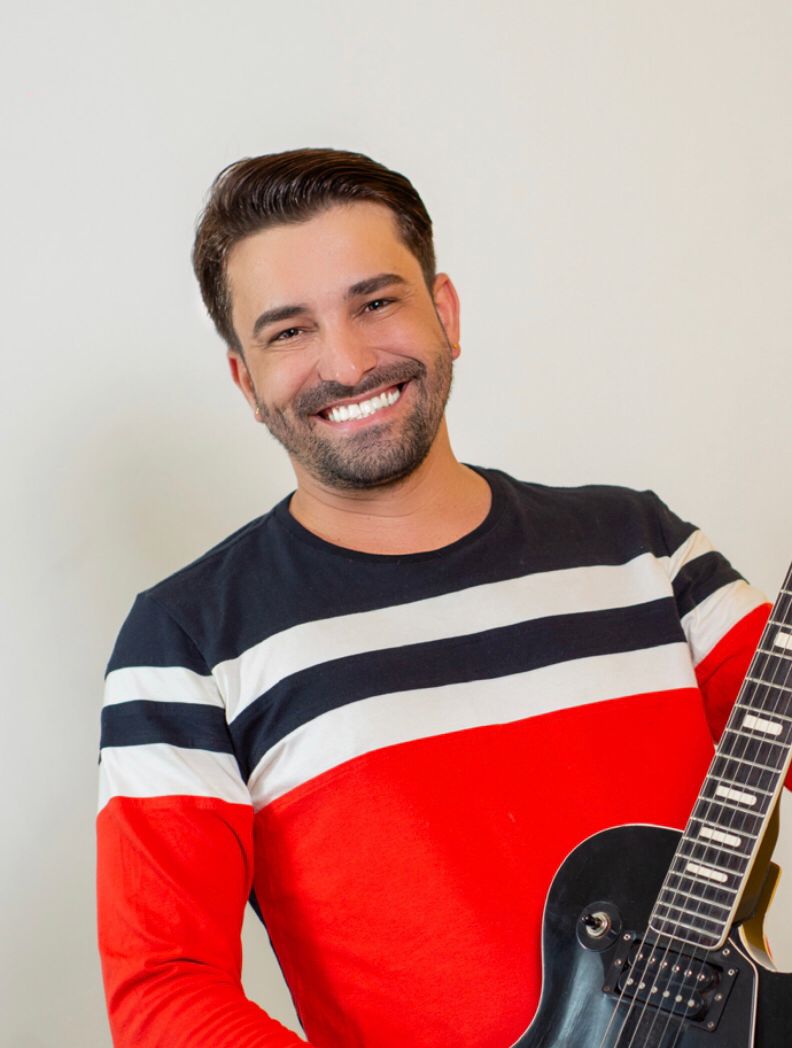 Gabriel Chaonda e banda Nostal lança projeto com clássicos dos anos 70 e 80