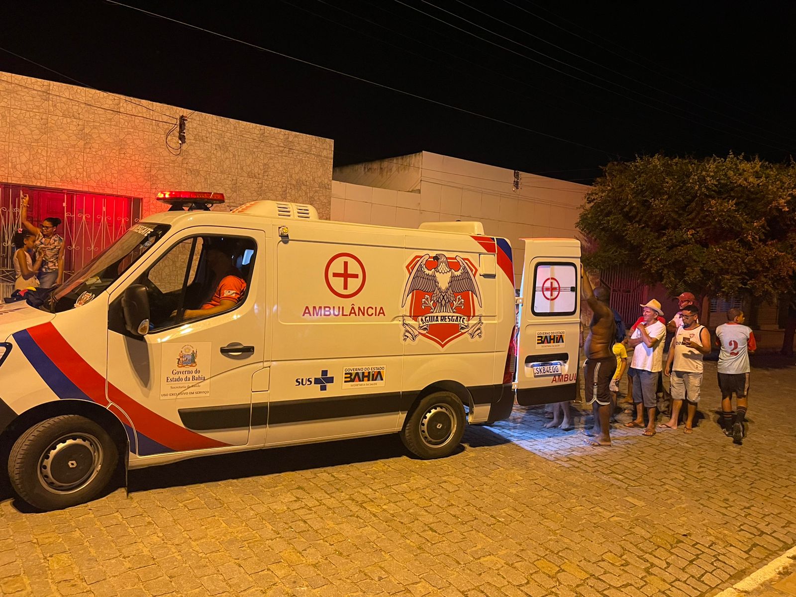 Idoso fica ferido após cair de calçada no povoado de Caruaru em Conceição do Coité