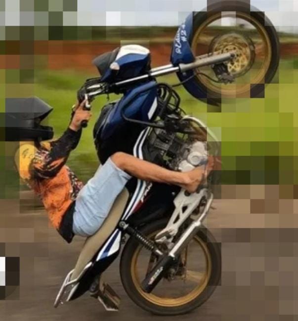 Sem habilitação, homem é conduzido à delegacia e tem moto apreendida após “dar grau” em frente à delegacia de Santa Bárbara