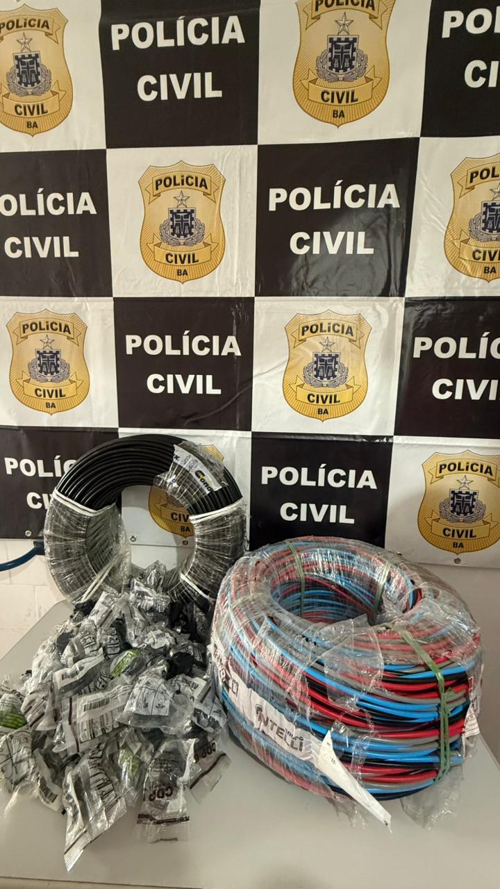 Polícia Civil recupera material furtado da Coelba e prende homem em flagrante em Conceição do Coité