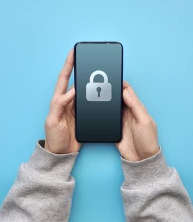 Comerciante reconhece suspeito de furto de celular e aciona PM no centro de Serrinha