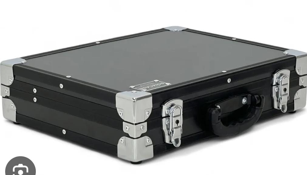 Morador da zona rural de Serrinha aciona a PM após encontrar maleta suspeita e descobre que ela continha equipamentos eletrônicos