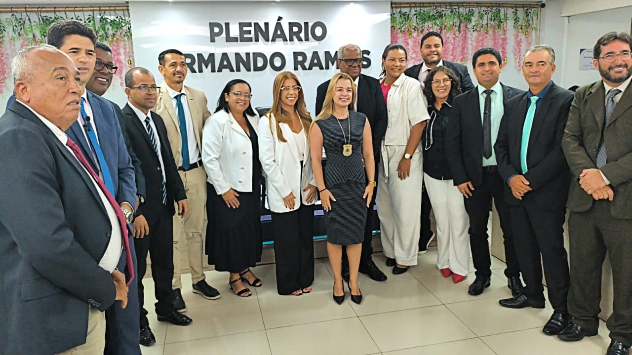 Coité: Delegada Ludmila Andrade recebe homenagem na Câmara Municipal pelo Dia Internacional da Mulher e reforça luta contra a violência doméstica