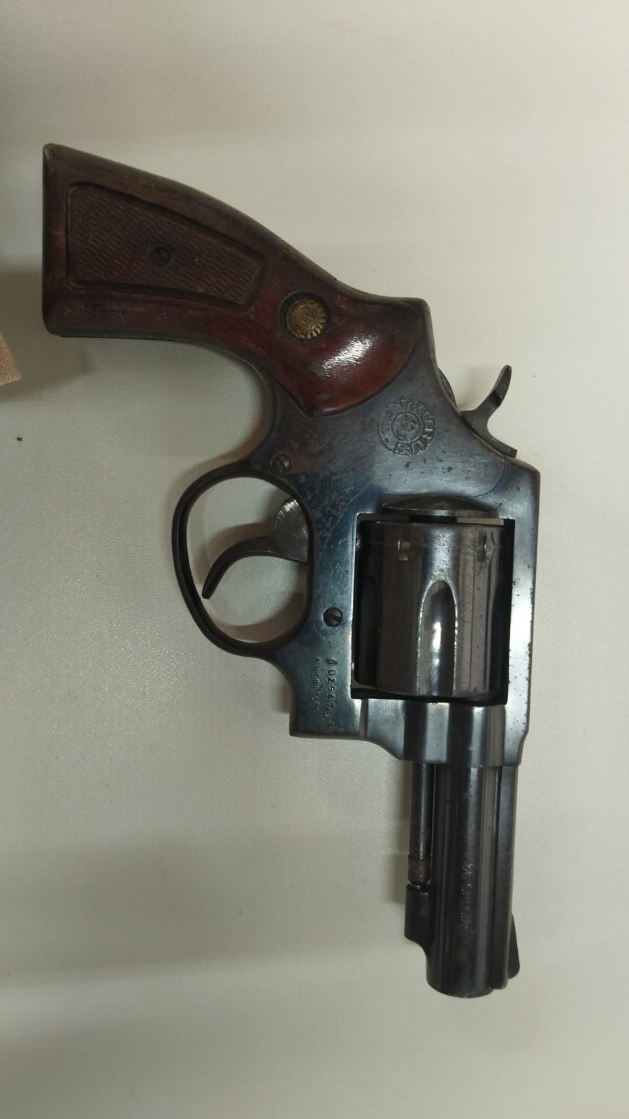 Suspeito foge da PM e abandona revólver durante perseguição em Araci