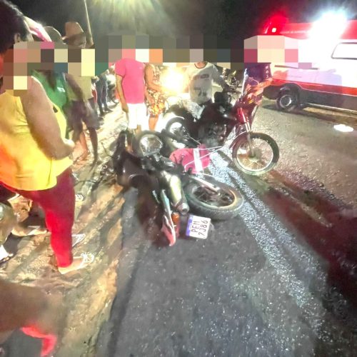 Colisão entre motos deixa três pessoas feridas em Conceição do Coité
