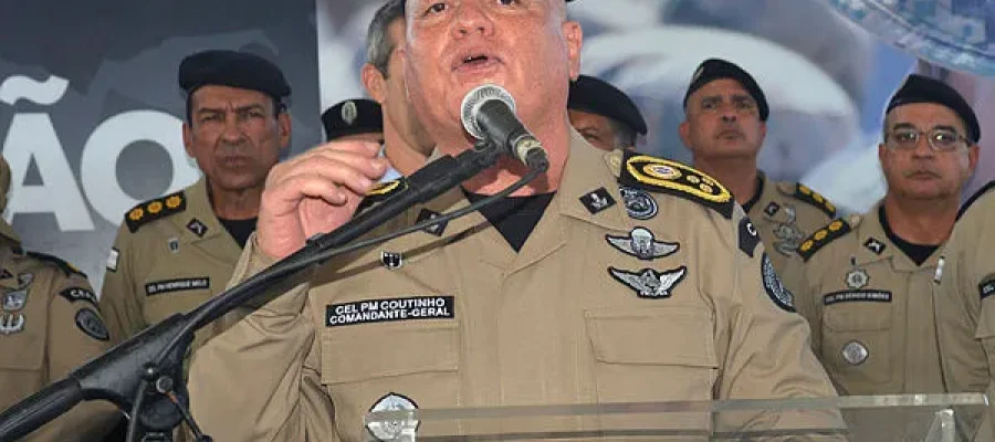 Coronel Paulo Coutinho deve sair do comando-geral da Polícia Militar da Bahia antes do carnaval, diz site