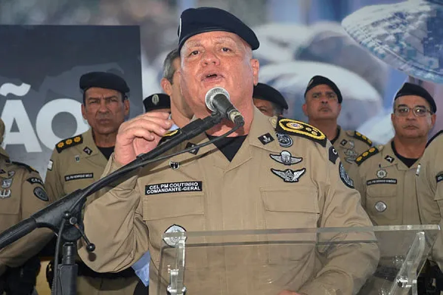 Coronel Paulo Coutinho deve sair do comando-geral da Polícia Militar da Bahia antes do carnaval, diz site