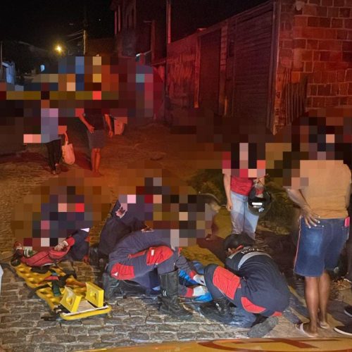 Mulher fica ferida ao tentar desviar de gato e cair de motocicleta no bairro Alto da Colina em Conceição do Coité