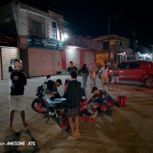 Jovem fica ferido após colisão entre carro e moto na BA-120, em Conceição do Coité