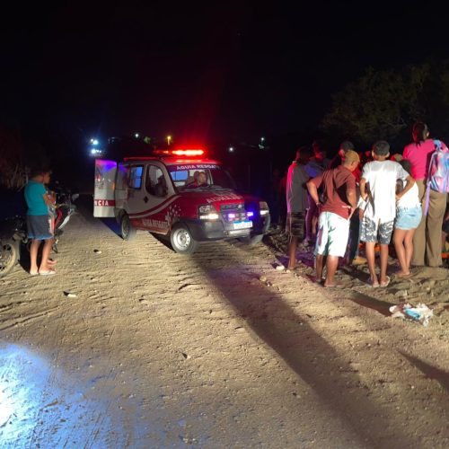 Homem fica ferido após colidir motocicleta contra jegue em Conceição do Coité
