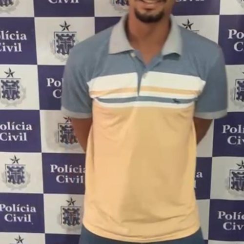 Homem flagrado “cortando giro” em frente à delegacia de Conceição Coité se desculpa publicamente e afirma que estava embriagado. Confira o vídeo!