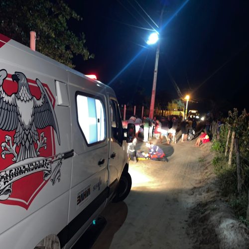 Motociclista e passageiro sofrem  ferimentos após batida de moto contra poste na zona rural de Conceição do Coité