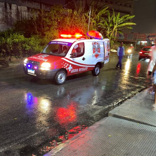 Motociclista fica ferida após ser atingida por porta de veículo aberta de forma repentina em Conceição do Coité