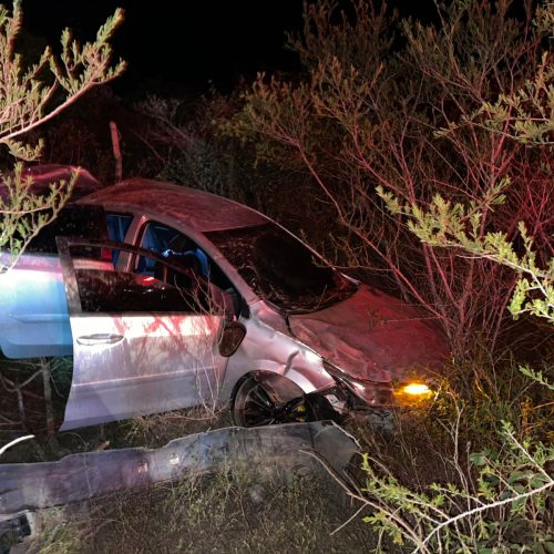 Carro capota na BA-411 entre Conceição do Coité e o distrito de Salgadália; motorista e passageiro sofreram ferimentos leves