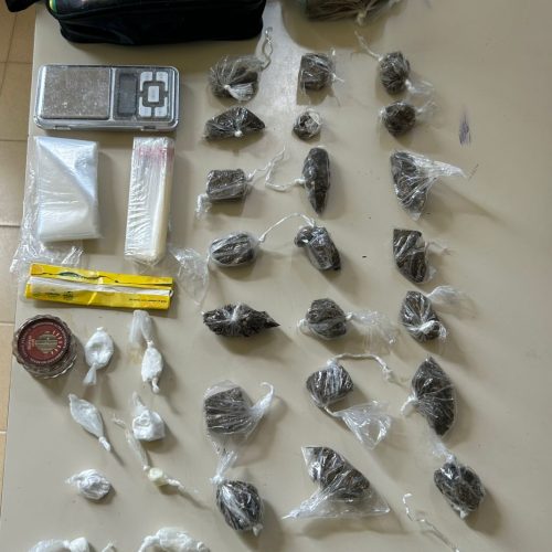 Suspeito abandona bolsa com drogas durante fuga em Retirolândia