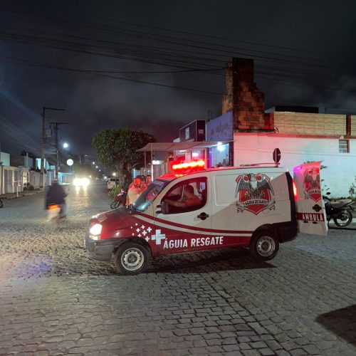 Colisão entre moto e carro deixa homem ferido em Conceição do Coité