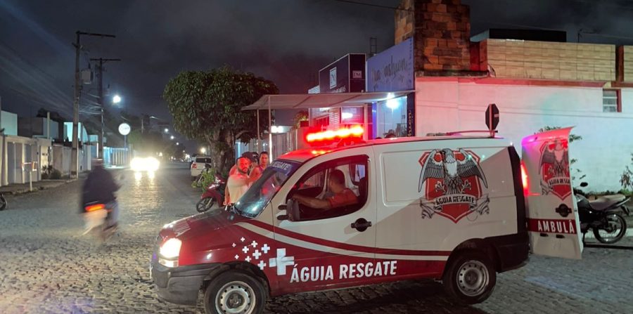 Colisão entre moto e carro deixa homem ferido em Conceição do Coité