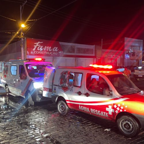 Colisão entre motocicletas deixa menina de 11 anos e dois adultos feridos no centro de Conceição do Coité