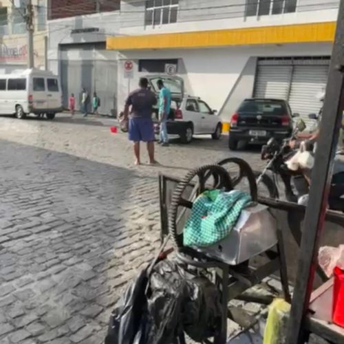 Vídeo mostra momento em que socorrista é atingido por facão na cabeça em Conceição do Coité. Confira!