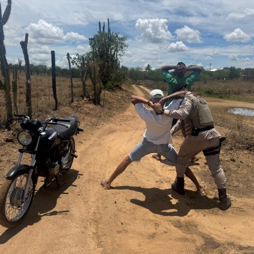 Operação Ronda Rural apreende droga e motocicleta adulterada em Conceição do Coité