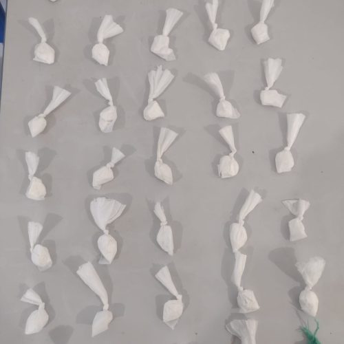 PM apreende cocaína e maconha em imóvel abandonado em Serrinha