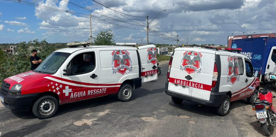 Dois homens ficam feridos em colisão entre carro e motocicleta na BA-409 em Conceição do Coité