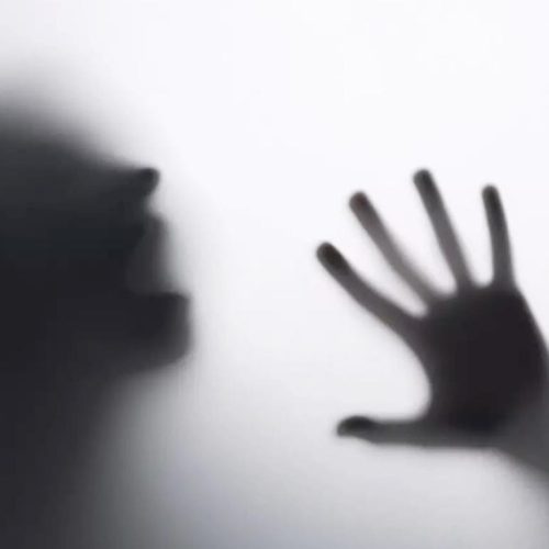 Polícia Civil prende condenado por estuprar menina de 13 anos em Serrinha; homem chegou a ameaçar a garota, dizendo que, “se ela contasse a alguém, cometeria o crime novamente”