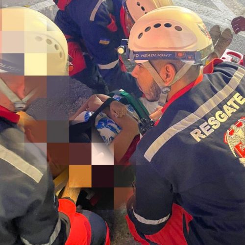 Adolescente sofre queda em escada de trio e tem suspeita de lesão na coluna durante Tony Salles