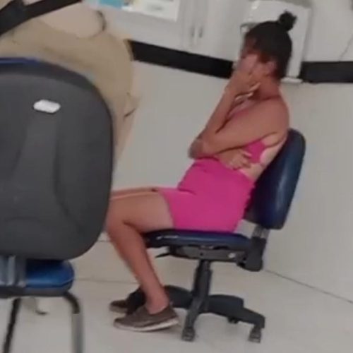 “Morreram, foi?”: embriagada, mãe presa por abandono reage sem remorso em depoimento à Polícia Civil após incêndio que matou três filhos em Serrinha