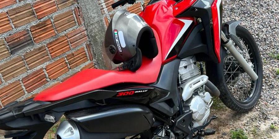 Criminosos armados roubam motocicleta no centro de Conceição do Coité