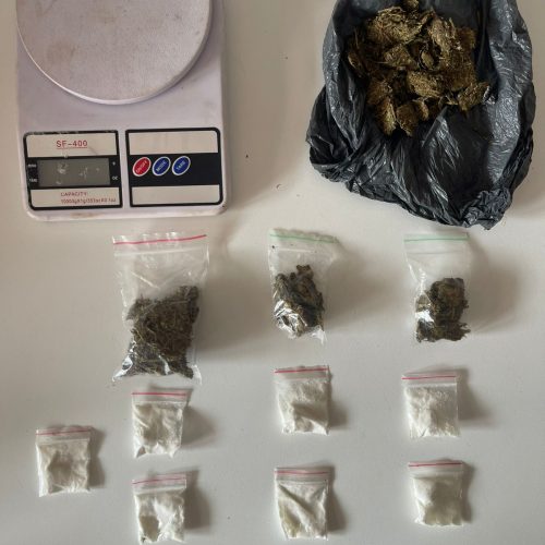 PM apreende cocaína, maconha e êxtase na zona rural de Retirolândia; suspeito fugiu