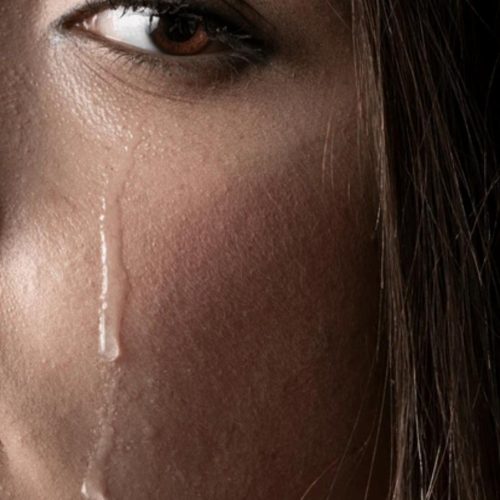 Família relata sofrimento com filho usuário de drogas e aciona polícia após mãe denunciar agressão praticada pelo adolescente em Serrinha