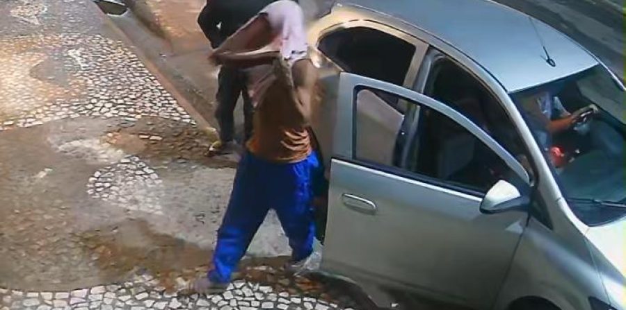 Vídeo: bandidos invadem marmoraria e levam martelete, furadeira, lixadeira e R$ 2 mil em Riachão do Jacuípe
