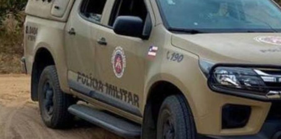 PM conduz adolescente e jovem durante apreensão de cocaína em Conceição do Coité