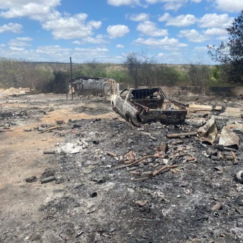 Incêndio destrói galpão de reciclagem de ex-vereador em Teofilândia; família cria vaquinha para ajudar