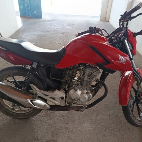 Motocicleta com registro de roubo é recuperada no centro de Nordestina