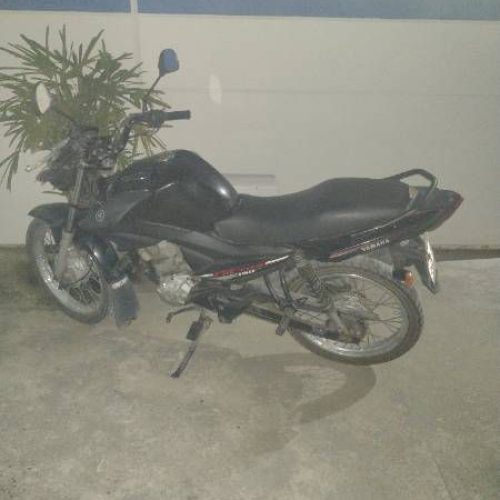 Veículo usado em tentativa de roubo armado é encontrado abandonado em Serrinha