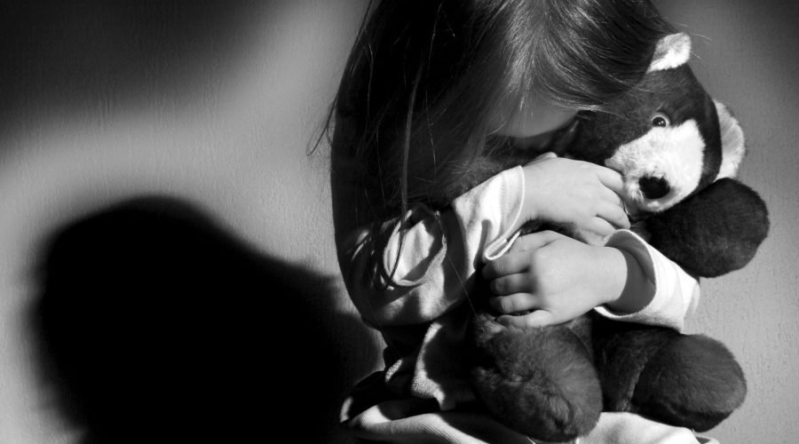 abuso-sexual-infantil_destaque-scaled